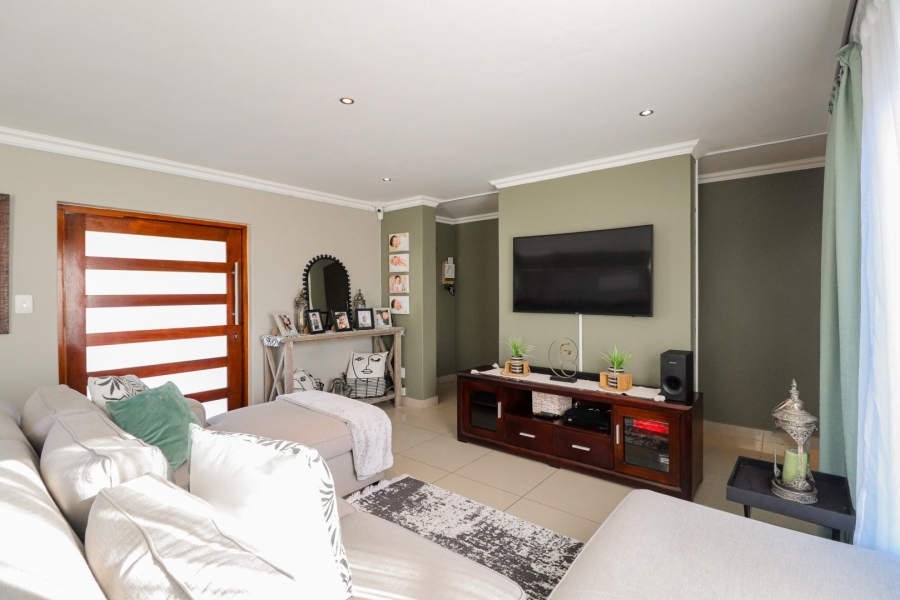 4 Bedroom Property for Sale in Island View Western Cape